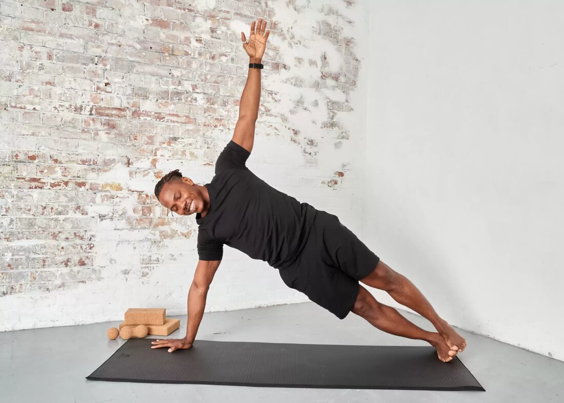 Manchmal fühlen sich Yoga und Meditation etwas zu spirituell an, vielleicht sogar zu weit draußen für Leute, die es vielleicht noch nicht probiert haben oder an ihr übliches Gewichtheben im Fitnessstudio gewöhnt sind (auch bekannt als virtuelles Training). Wenn Sie sich von der eingeschüchtert fühlen Yoga-Routinen Wenn Sie online und in sozialen Medien sehen, haben wir eine Reihe zugänglicher Strecken, die perfekt für Sie sind und zu Ihrer passen HIIT, Radfahren, Laufen oder Gewichtheben Routine. Viele Männer leiden unter Schmerzen und diese halten sie oft vom Training ab. Die Lösung für schmerzende oder steife Muskeln finden Sie in einigen bevorzugten …