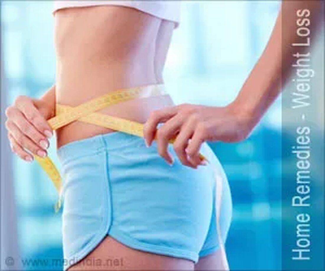 Was ist Fettleibigkeit? Adipositas ist eines der häufigsten Gesundheitsprobleme, mit denen Menschen auf der ganzen Welt heutzutage konfrontiert sind. Adipositas ist ein Zustand, bei dem eine Person übermäßig viel Fett im Körper speichert und der BMI (Body Mass Index) über 30 liegt. Dies wird durch eine ungesunde Lebensweise verursacht, die schädlich ist und zu mehreren gesundheitlichen Problemen wie Bluthochdruck führt , Atemwegserkrankungen, Herzinsuffizienz und Diabetes. Um Fettleibigkeitsprobleme zu überwinden, ist es wichtig, einige Änderungen in Ihrem Lebensstil vorzunehmen, wie z. B. richtige Essgewohnheiten, richtigen Schlaf, regelmäßige Bewegung, Gehen und Meditation, die Ihrer allgemeinen Gesundheit zugute kommen. Ursachen von Fettleibigkeit Ungesunder …
