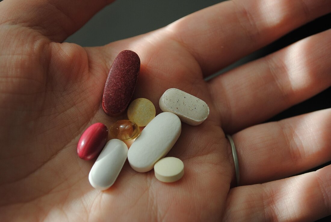 Erfahren Sie, wie die Darmgesundheit das Immunsystem und die psychische Gesundheit beeinflusst. Entdecken Sie Ernährung, Stressfaktoren und Präventionsstrategien.