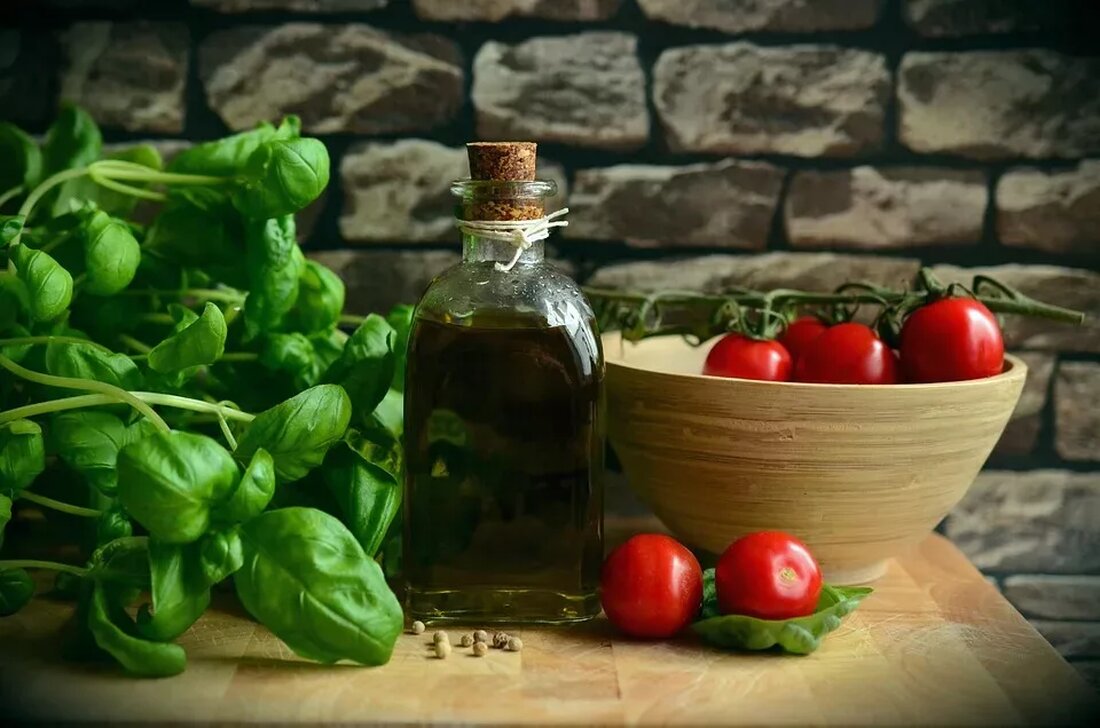Ernährung für Schwangere: Richtlinien und Tipps Einleitung Eine gesunde Ernährung während der Schwangerschaft ist von großer Bedeutung, um die optimale Entwicklung des Babys zu unterstützen und eine gesunde Schwangerschaft für die Mutter zu gewährleisten. In diesem Artikel möchten wir Ihnen einige Richtlinien und nützliche Tipps zur Ernährung für Schwangere geben. Die Bedeutung einer ausgewogenen Ernährung während der Schwangerschaft Während der Schwangerschaft braucht der Körper einer Frau zusätzliche Nährstoffe, um das Wachstum und die Entwicklung des Babys zu fördern. Eine ausgewogene Ernährung, die aus verschiedenen Nahrungsmitteln besteht, bietet die notwendige Energie und die erforderlichen Nährstoffe, um sowohl die Mutter als auch …