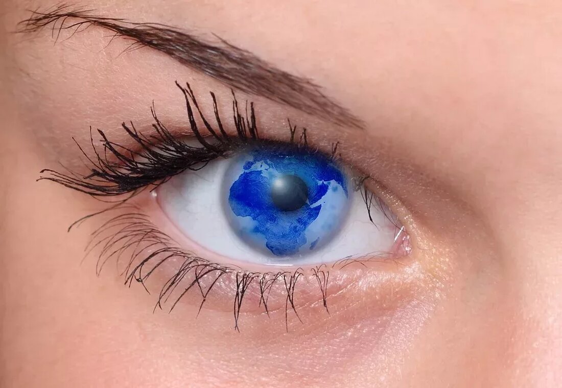 Essstörungen: Erkennen und helfen Essstörungen sind ernsthafte psychische Erkrankungen, die sowohl physische als auch psychische Auswirkungen auf Betroffene haben können. Es ist wichtig, diese Erkrankungen frühzeitig zu erkennen und Hilfe anzubieten, um den Betroffenen dabei zu unterstützen, wieder ein gesundes Verhältnis zum Essen und zum eigenen Körper zu entwickeln. In diesem Artikel werden verschiedene Arten von Essstörungen erläutert und Tipps gegeben, wie man sie erkennen und wie man Betroffenen helfen kann. Arten von Essstörungen 1. Anorexia nervosa (Magersucht) Anorexia nervosa ist eine Essstörung, bei der Betroffene eine extreme Angst vor Gewichtszunahme haben. Sie verweigern Nahrungsaufnahme oder reduzieren ihre Kalorienzufuhr stark, …