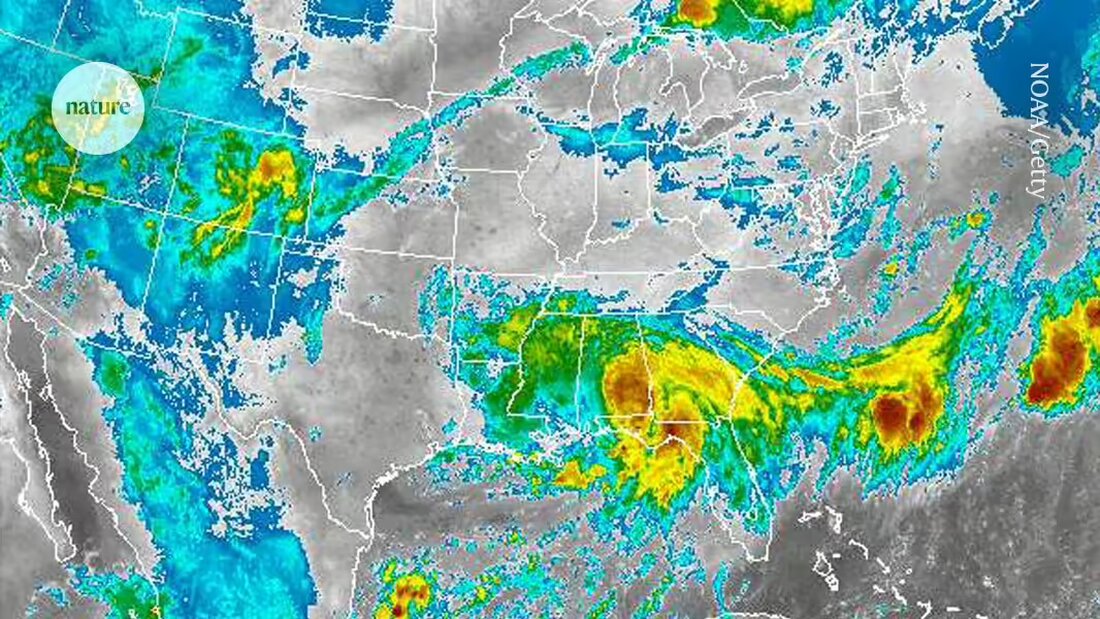 Eine neuartige computerunterstützte Wetterprognose kombiniert herkömmliche Methoden mit maschinellem Lernen und übertrifft andere KI-basierte Tools bei der Vorhersage von Wetter-Szenarien und langfristigen Klimatrends. Erfahren Sie mehr über dieses revolutionäre Modell in der neuen Studie veröffentlicht von Nature.