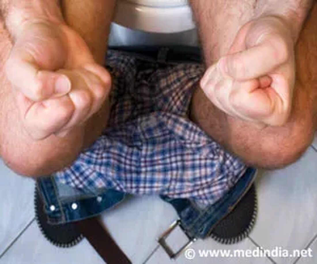 Was ist Durchfall? Durchfall ist der häufige, wässrige Stuhlgang, der auftritt, wenn der Stuhlgang locker ist und häufiger Stuhlgang stattfindet. Einige der Symptome, die bei Durchfall zu spüren sind, sind Bauchschmerzen, Übelkeit, hohe Temperatur und Appetitlosigkeit. Durchfall kann entweder akut (kurzfristig) oder chronisch (langfristig, z. B. länger als 2 Wochen) sein. Häufige Ursachen für Durchfall Stress oder Angst Durch Viren oder Bakterien verursachte Infektion Infiziertes Essen Infiziertes Wasser Zu viel Alkohol trinken Nebenwirkung einiger Medikamente Hausmittel gegen Durchfall Tipp 1: Zerdrücke eine reife Banane. Mit 1 TL Tamarindenmark und einer Prise Salz mischen. Zweimal täglich einnehmen. Tipp 2: Trinken Sie …