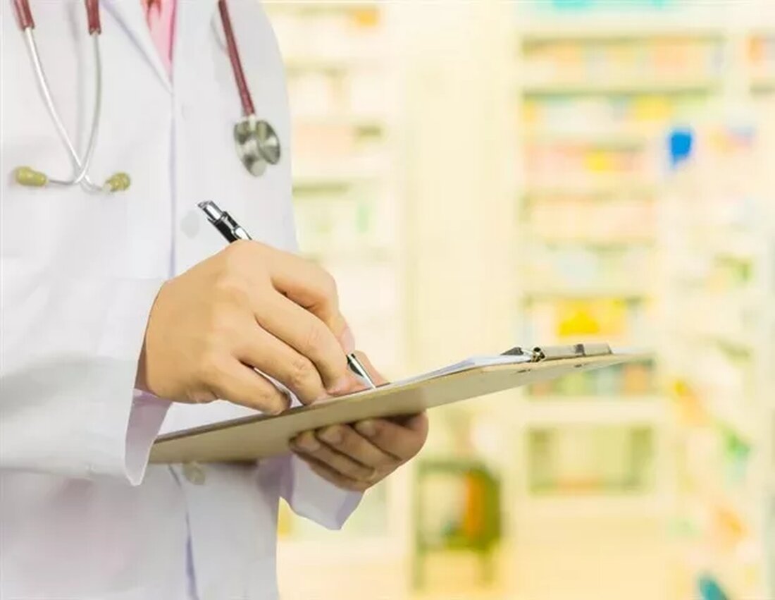 Politik und Kultur spielen bei der Erklärung der Impfhürde eine ebenso wichtige Rolle wie Gesundheit. In der Türkei herrscht Misstrauen gegenüber dem Staat, in den USA religiöse Gründe und der Widerstand gegen Abtreibungen. „Egal, was sie sagen, ich tue das Gegenteil. Wenn sie mir sagen, ich soll eine Maske tragen, trage ich keine Maske. Und ich lasse mich nicht impfen.“ Dieses Zitat stammt von Ercan, einem Apotheker und Homöopathen aus Istanbul und einer von vielen Türken, die sich nicht gegen COVID-19 impfen lassen wollen. „In der Türkei nutzen viele Menschen das Impfthema als Gelegenheit, um sich gegen die Macht des …