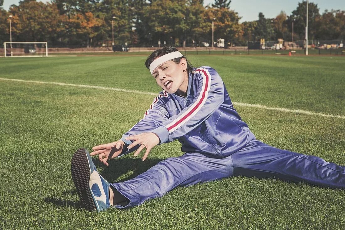 L-Arginin und Sportliche Leistung L-Arginin ist eine semi-essentielle Aminosäure, die für den Körper wichtig ist. Sie spielt eine entscheidende Rolle bei verschiedenen biologischen Prozessen und ist bekannt für ihre gesundheitsfördernden Eigenschaften. In den letzten Jahren hat L-Arginin auch in der Sportlergemeinschaft an Bedeutung gewonnen. Viele Sportler nehmen L-Arginin als Nahrungsergänzungsmittel ein, um ihre sportliche Leistungsfähigkeit zu verbessern. In diesem Artikel werden wir genauer betrachten, wie L-Arginin die sportliche Leistung beeinflussen kann und ob die Einnahme als Ergänzung sinnvoll ist. Was ist L-Arginin? L-Arginin ist eine Aminosäure, die der Körper benötigt, um Proteine zu synthetisieren. Es ist eine bedingt essentielle Aminosäure, …