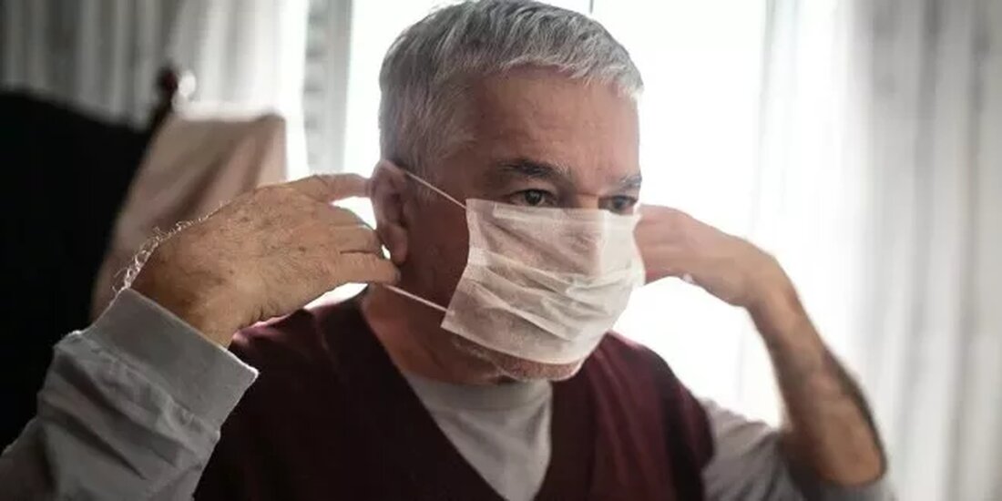 Ergebnis der Studie: Manche Masken sind schlimmer, als gar keine zu tragen; während Andere sehr zuverlässig die Verteilung der Tröpfchen verhindern.