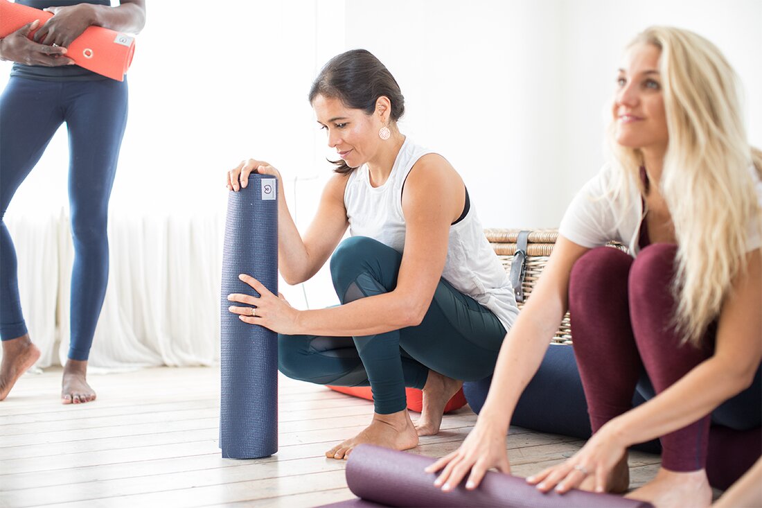 Ich kann nicht glauben, dass es 3 Jahre her ist, seit ich das ursprünglich überprüft habe seltsame und wunderbare Arten von Yoga hier auf dem Blog. Es gibt einige Neuzugänge und einige der festen Favoriten, die genauso beliebt sind. Ich glaube, dass Yoga für alle ist und es für uns alle einen Yoga-Stil gibt. Sind Sie bereit, mehr über Yoga zu erfahren und den ganzen Hype zu entdecken und zu glauben? Sie haben viele exotische und unbekannte Titel gesehen, die Yoga wie „Power“ und „Rocket“ Yoga beschreiben. Ich kann Ihnen versichern, dass dies keine Arten von Autos oder Gemüse sind, …