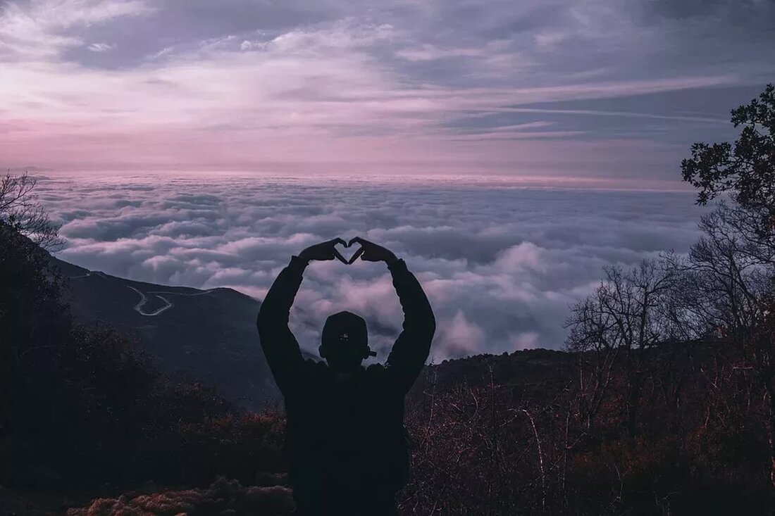 Titel: &#8222;Naturheilkunde und die faszinierende Welt der Sinne: Neue Studie bringt bahnbrechende Erkenntnisse hervor&#8220; Untertitel: &#8222;Sensation and Perception &#8211; Eine aufregende Reise in die untrennbare Verbindung von Körper und Geist&#8220; Datum: [Datum einfügen] Autor: [Name des Autors einfügen] Einleitung: In der Naturheilkunde spielt das Verständnis der menschlichen Sinneswahrnehmung eine zentrale Rolle. Die Verbindung von Körper und Geist ist ein grundlegender Aspekt des ganzheitlichen Ansatzes der Naturheilkunde. Eine neue bahnbrechende Studie mit dem Titel &#8222;Sensation and Perception&#8220; hat nun erstaunliche Erkenntnisse über unsere Sinne hervorgebracht. Diese Studie stützt sich auf jahrelange Forschung und bietet viele neue Denkanstöße für die Naturheilkunde. Die &hellip;