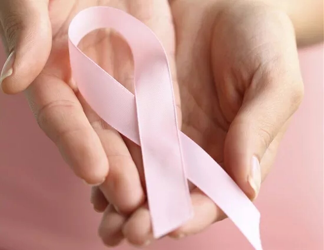Brustkrebspatienten haben eine höhere Überlebenschance an Einrichtungen mit integrativen Gesundheitsdiensten Eine neue Studie im Journal of Oncology zeigt, dass Brustkrebspatienten, die an Krankenhäusern und Gesundheitssystemen behandelt wurden, die sowohl Patienten informieren als auch integrative Gesundheitsdienste anbieten, eine bessere Überlebenschance haben als solche, die an Einrichtungen mit wenigen dieser Ressourcen behandelt wurden. Integrative Gesundheitsdienste umfassen ergänzende und Lebensstiltherapien wie Ernährungs- und Bewegungsberatung sowie medizinische Krebsbehandlungen wie Chemotherapie und Operation. Die Studie ergab, dass der Zugang zu grundlegenden integrativen Gesundheitsdiensten nicht nur eine höhere Lebensqualität unterstützt, sondern auch die Überlebenschancen der Patienten erhöht. Dies sind wichtige Ergebnisse, die Krankenhäuser und Onkologen dazu …