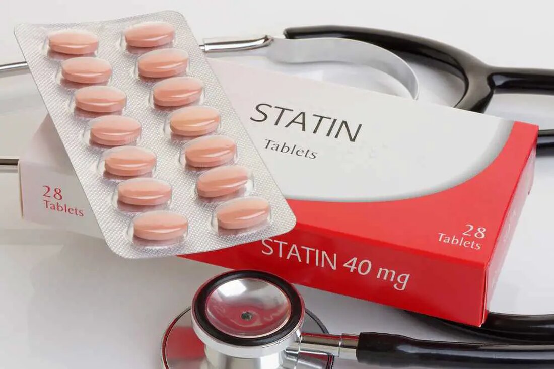 Wie aus einer Studie des US-Gesundheitsministeriums aus dem Jahr 2020 hervorgeht, lebten im Jahr 2018 34,1 Millionen amerikanische Erwachsene mit diagnostiziertem oder nicht diagnostiziertem Diabetes. Männer und nicht-hispanische weiße Personen stellten die Mehrheit dieser Diabetesfälle dar. Nur zwei Jahre später stieg nach Angaben der Centers for Disease Control and Prevention die Zahl der Erwachsenen mit diagnostiziertem und nicht diagnostiziertem Diabetes auf 37,3 Millionen. Darüber hinaus sind 96 Millionen Menschen ab 18 Jahren prädiabetisch, was 38 % der erwachsenen amerikanischen Bevölkerung entspricht. Diese Daten deuten darauf hin, dass Diabetes in den Vereinigten Staaten epidemische Ausmaße angenommen hat. Eine im British Journal …