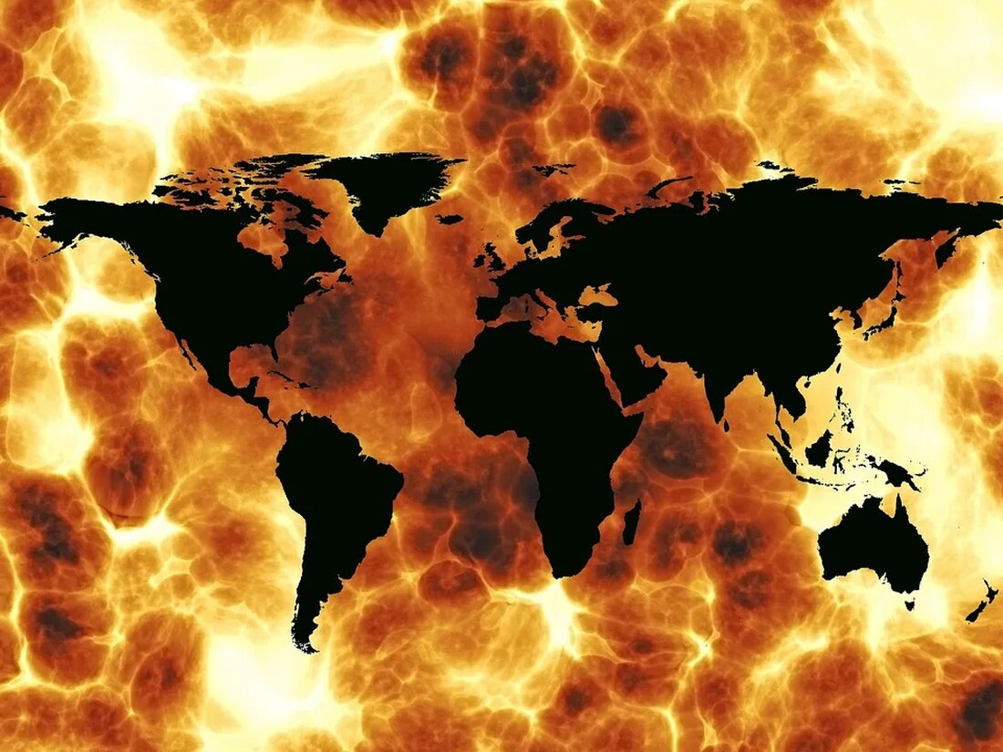 Der Klimawandel und seine Auswirkungen sind ein Thema von wachsender Bedeutung, das alle Aspekte unserer Erde betrifft, einschließlich der Korallenriffe. Trotz ihres kleinen geografischen Fußabdrucks beherbergen Korallenriffe eine erstaunliche Vielfalt an Meereslebewesen und spielen eine entscheidende Rolle für die Gesundheit unserer Ozeane. Sie stehen jedoch unter einer beispiellosen Belastung durch die Klimaveränderungen. In diesem Artikel betrachten wir, wie die Klimaveränderungen die Korallenriffe beeinflussen und welche Auswirkungen dies auf unseren Planeten haben kann. Die Bedeutung von Korallenriffen Korallenriffe werden häufig als die "Regenwälder des Meeres" bezeichnet, weil sie eine unglaubliche Biodiversität beherbergen. Trotz der Tatsache, dass sie weniger als 0,1% der …