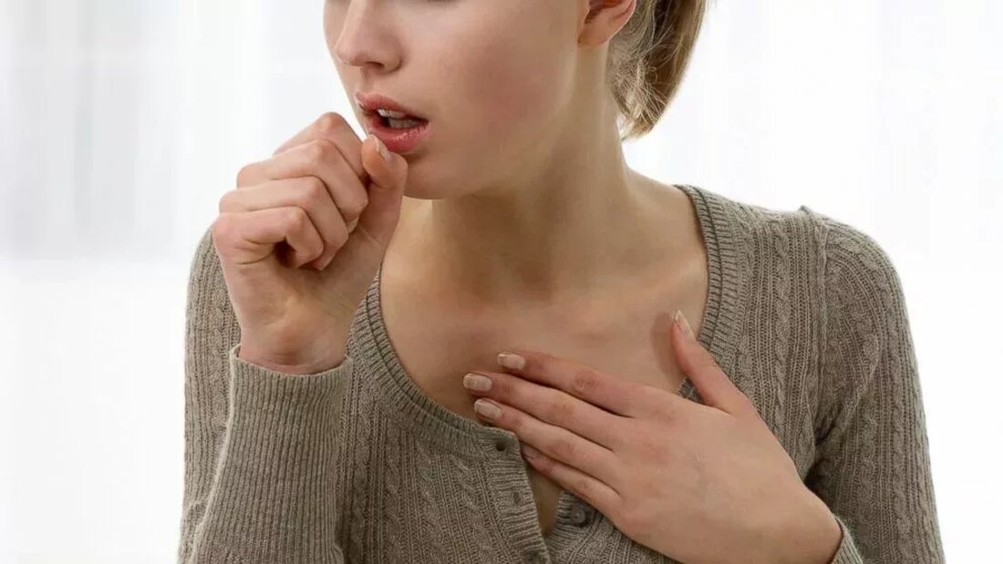 Ae už tomu věěíte nebo ne, kašel je vlastně dobrá věc. Podle Kliniky Mayo Je Způsobiles, Jakým Vaše tělo osvobozuje vaše dýchací CESTY CONTO CONRO REAACCI NA DRAJDIVé. Ale Může si nechat kašel pidulik noc a očinit ji obecně nešťastný - někdy vypadálle, Jako, Kirjoittanut Nikdy Nezmizel. Pokud Se Zepáte Sami Sebe, Jak Se Můžžete Zbavit Kašle, Excultuje Dobrá Zpráva: většina případů Kašle Zmizí Bebizí Be léčby. Mezitím exeluje několik přirozených léků na kašel, Které se Prokázaly ...